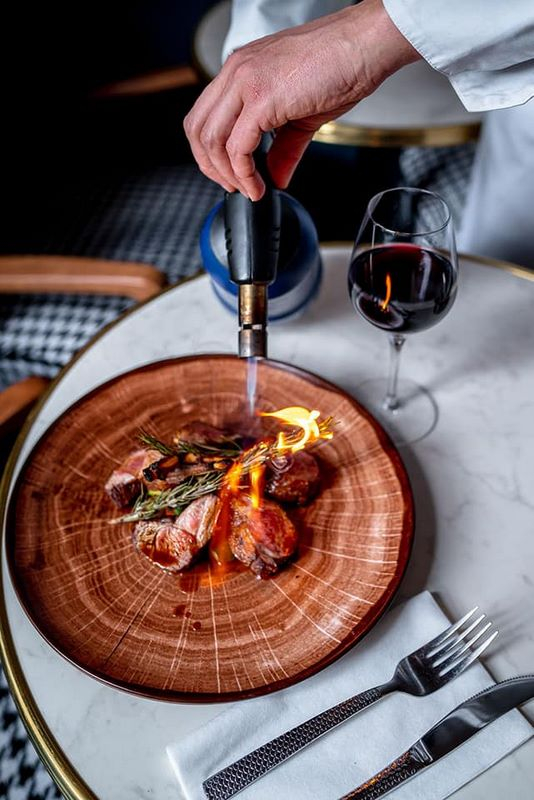 Les plats de notre restaurant, Saint-Étienne, La Maison Dorée